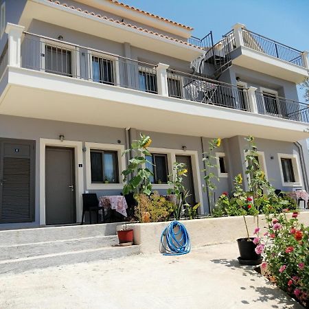 Ta Didymakia Apartments. أرغوستولي المظهر الخارجي الصورة