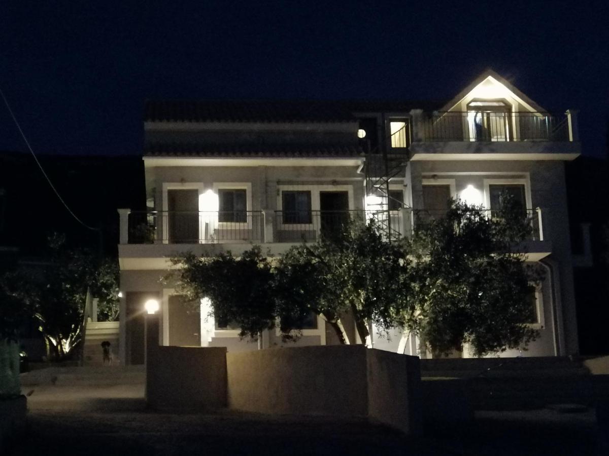 Ta Didymakia Apartments. أرغوستولي المظهر الخارجي الصورة