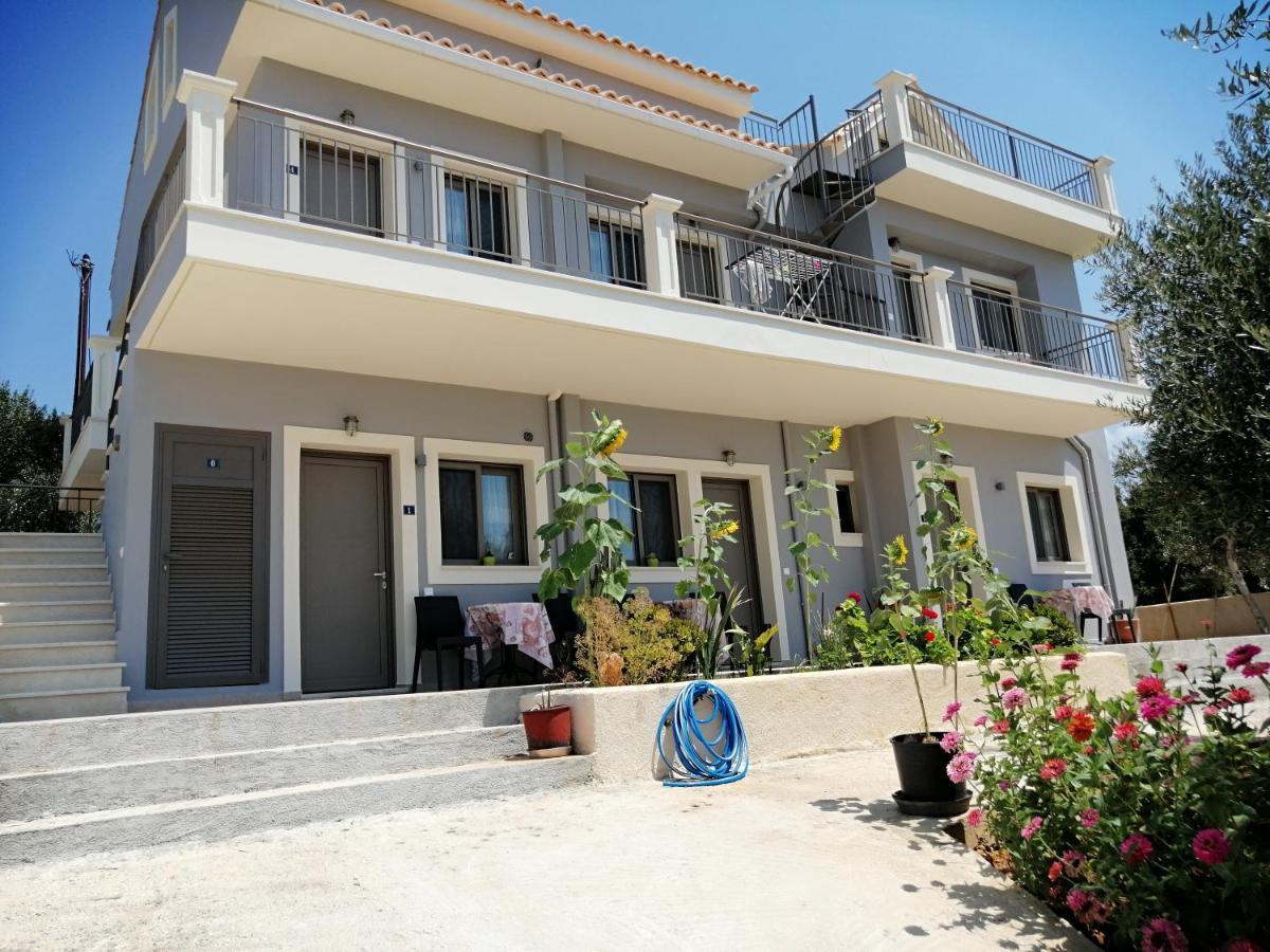 Ta Didymakia Apartments. أرغوستولي المظهر الخارجي الصورة