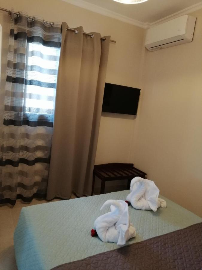 Ta Didymakia Apartments. أرغوستولي الغرفة الصورة
